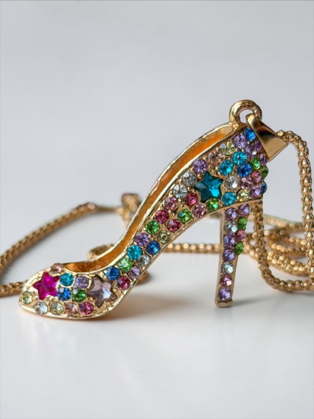 Betsey Johnson Rainbow Rhinestone High Heel Shoe Pendant Necklace NWT.